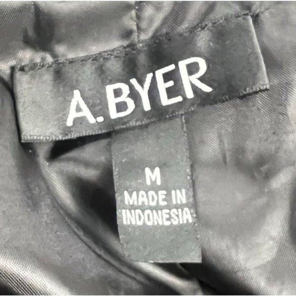 𝅺A. Byer women's gray snap front lined coat size Medium wide sleeves, tie - Picture 7 of 8